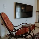 Friendly Flat 5 *