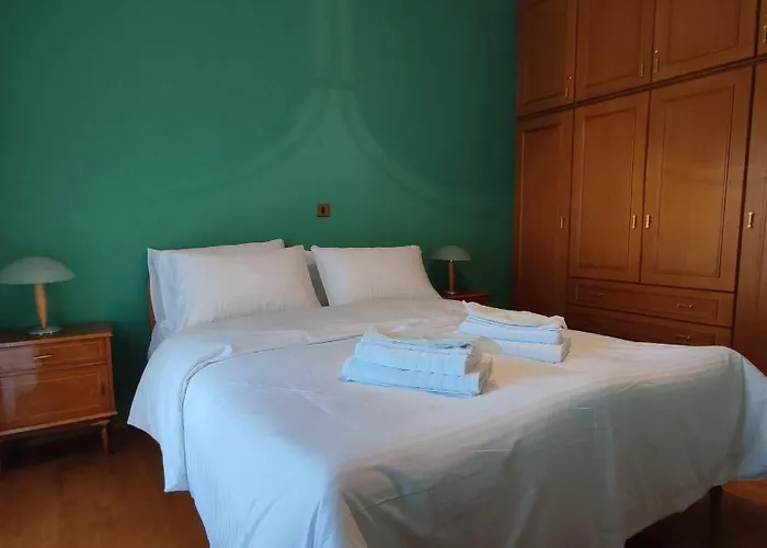 Friendly Flat 5 * 埃泽萨